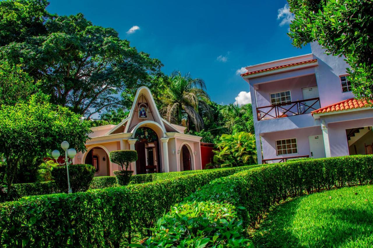 Rancho Guacamayos Hotel & Restaurantes Bonao Kültér fotó