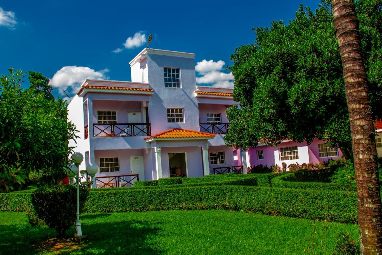 Rancho Guacamayos Hotel & Restaurantes Bonao Kültér fotó