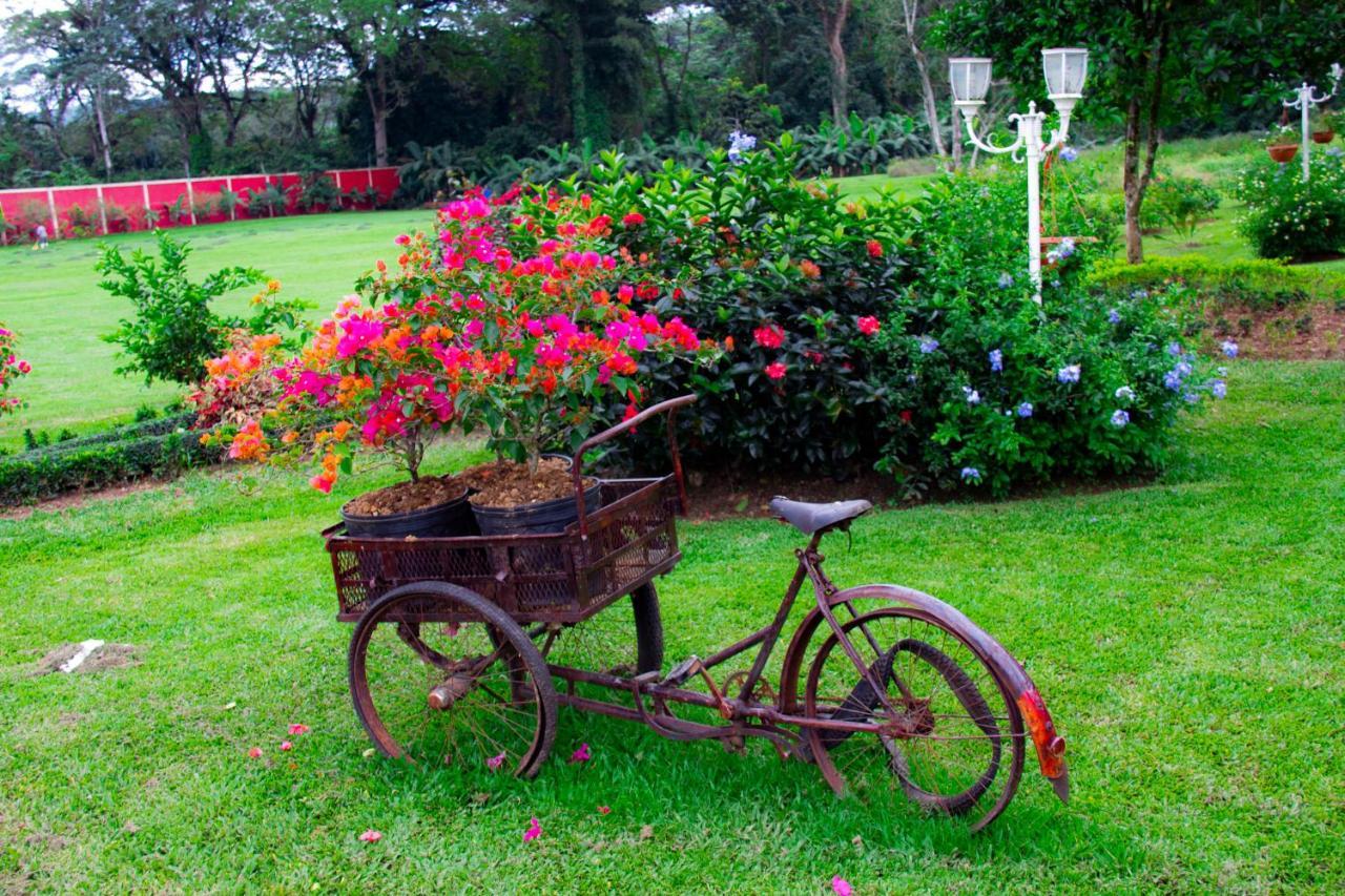 Rancho Guacamayos Hotel & Restaurantes Bonao Kültér fotó